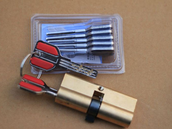 双峰24小时上门开锁公司